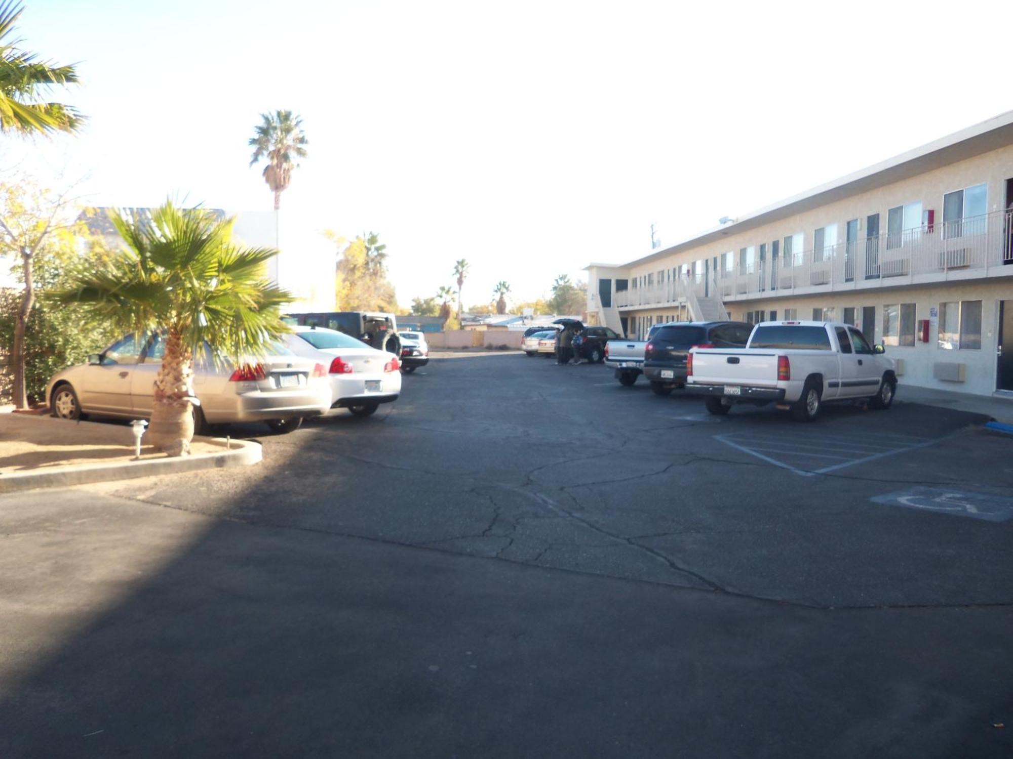 Motel Super 8 By Wyndham Ridgecrest Exterior foto