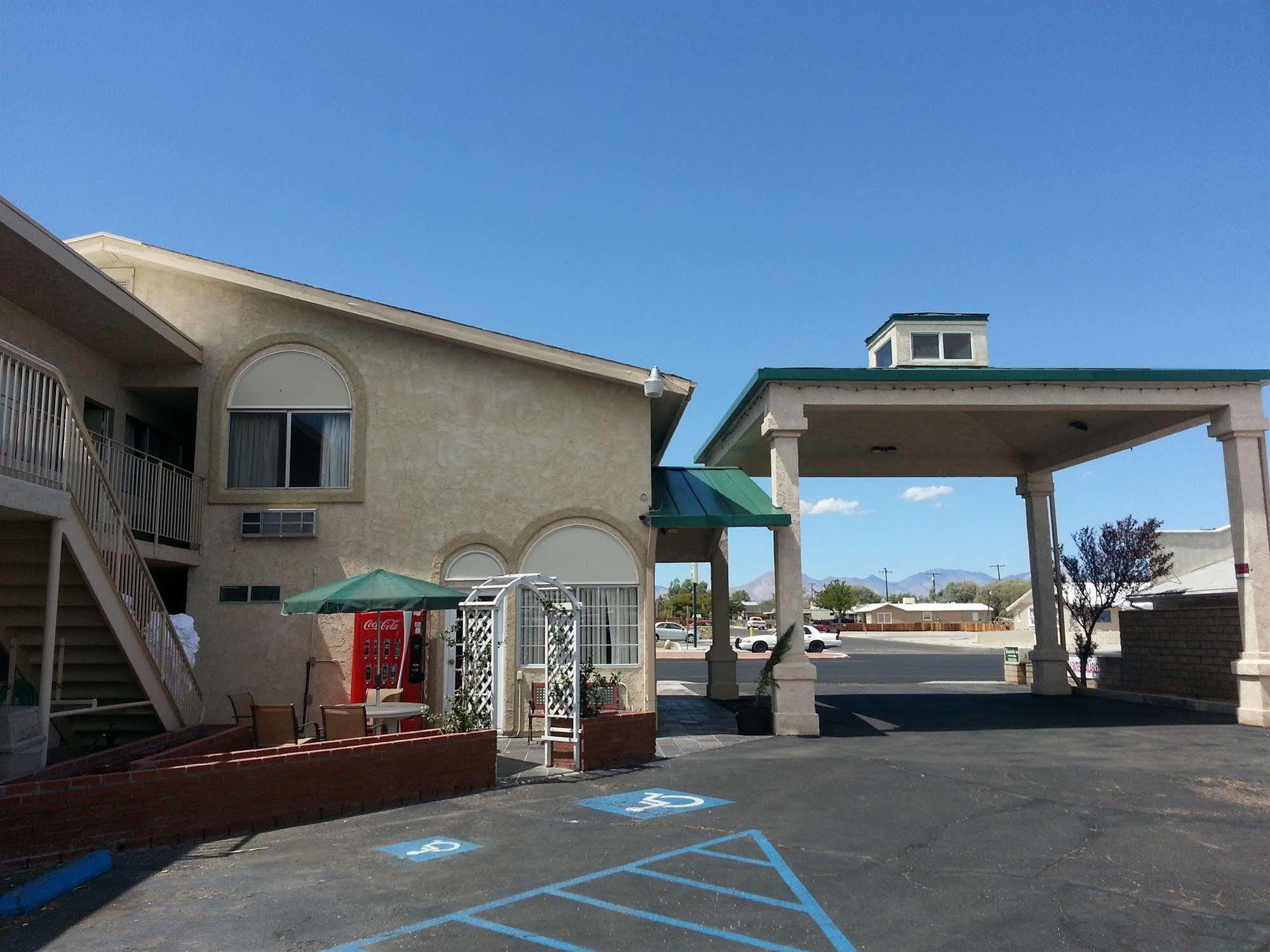 Motel Super 8 By Wyndham Ridgecrest Exterior foto