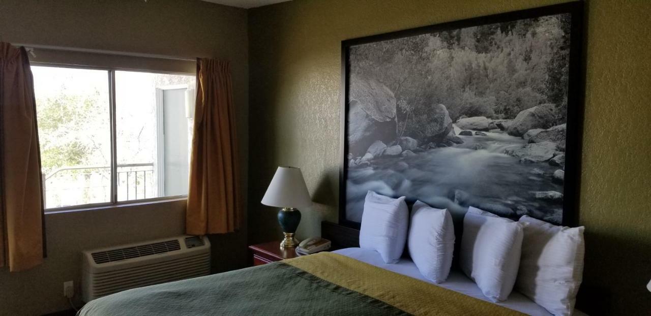 Motel Super 8 By Wyndham Ridgecrest Exterior foto