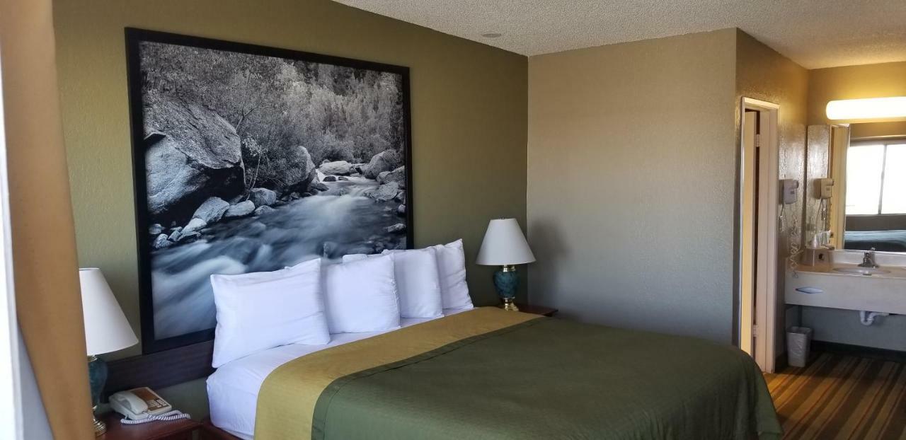 Motel Super 8 By Wyndham Ridgecrest Exterior foto