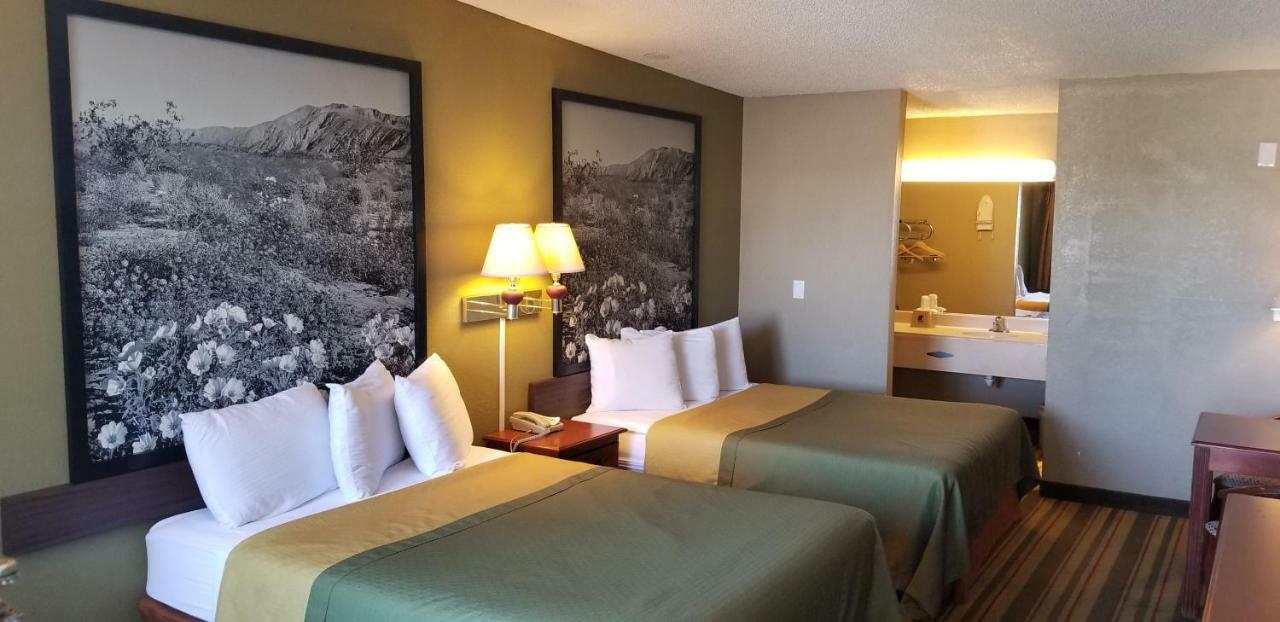 Motel Super 8 By Wyndham Ridgecrest Exterior foto